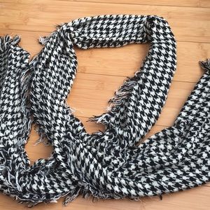 Houndstooth Scarf